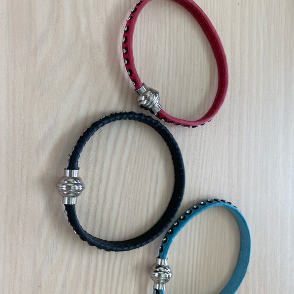 3 magnetic bracelets - Picture 2 of 4